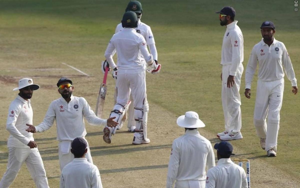 Indian pacemen reduce Bangladesh to 125-4 at lunch in Hyderabad test